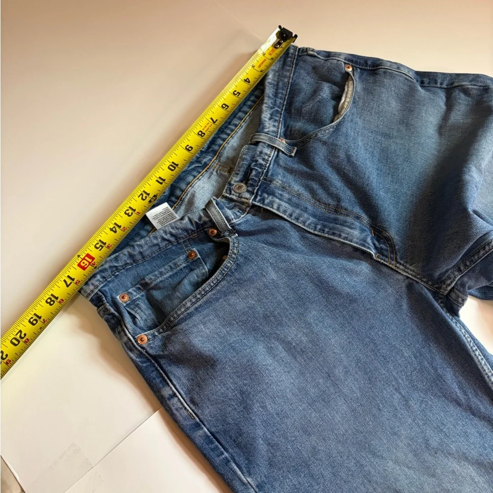 Levi's Relaxed Fit Denim Blue Jeans‎ for Men size 36x30 style 559